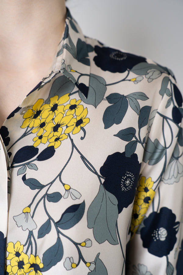 Rosso 35 Long Sleeve Silk Button-Up Blouse in Navy/Green Floral Print Vancouver. Shop Online or in Store.