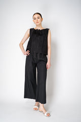 Rosso 35 Pull-On Style Cotton Wide Leg Trousers in Black Vancouver. Shop Online or in Store.