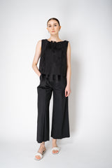 Rosso 35 Pull-On Style Cotton Wide Leg Trousers in Black Vancouver. Shop Online or in Store.