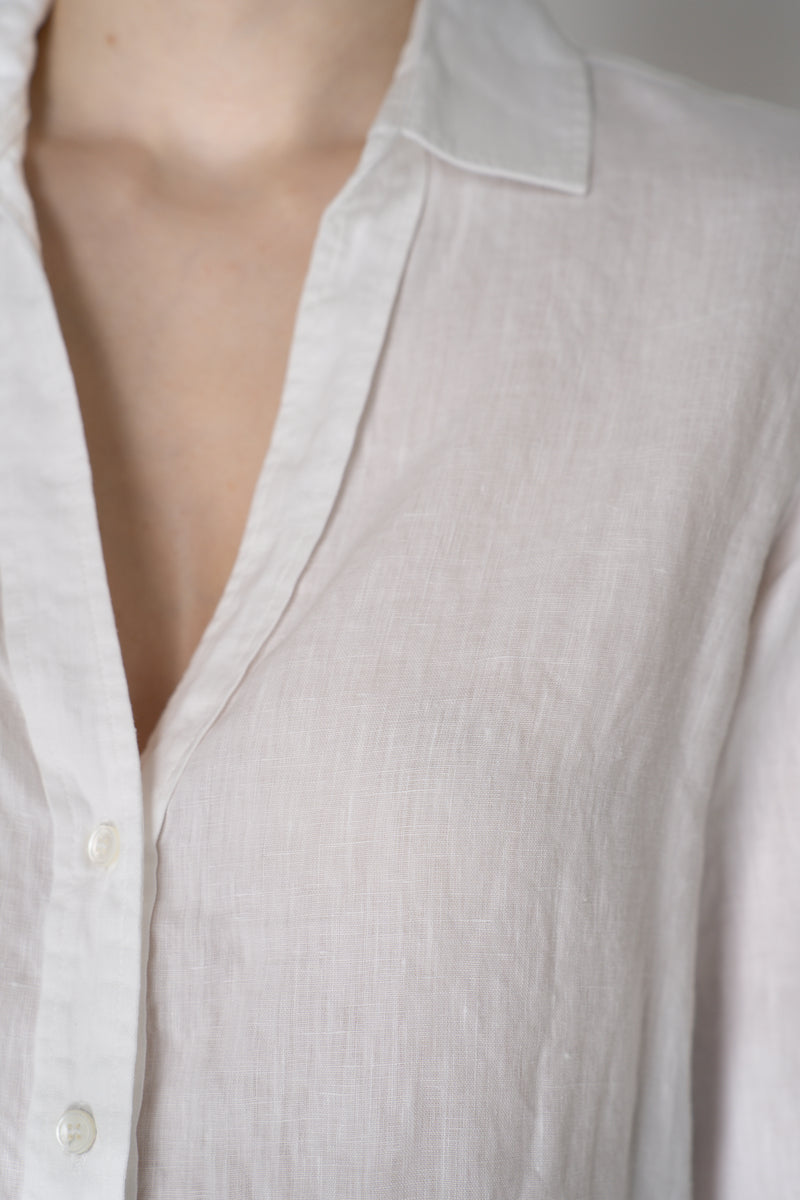 Rosso 35 V-Neck 3/4 Sleeve Linen Blouse in White Vancouver. Shop Online or in Store.