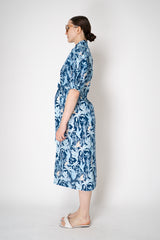 Verandah Cotton Poplin Balloon Sleeve Collared Shirt Dress in Blue Foliage Print Vancouver. Shop Online or in Store.