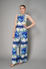 Cara Cara Silk Floral Print Sleeveless Top in White and Blue
