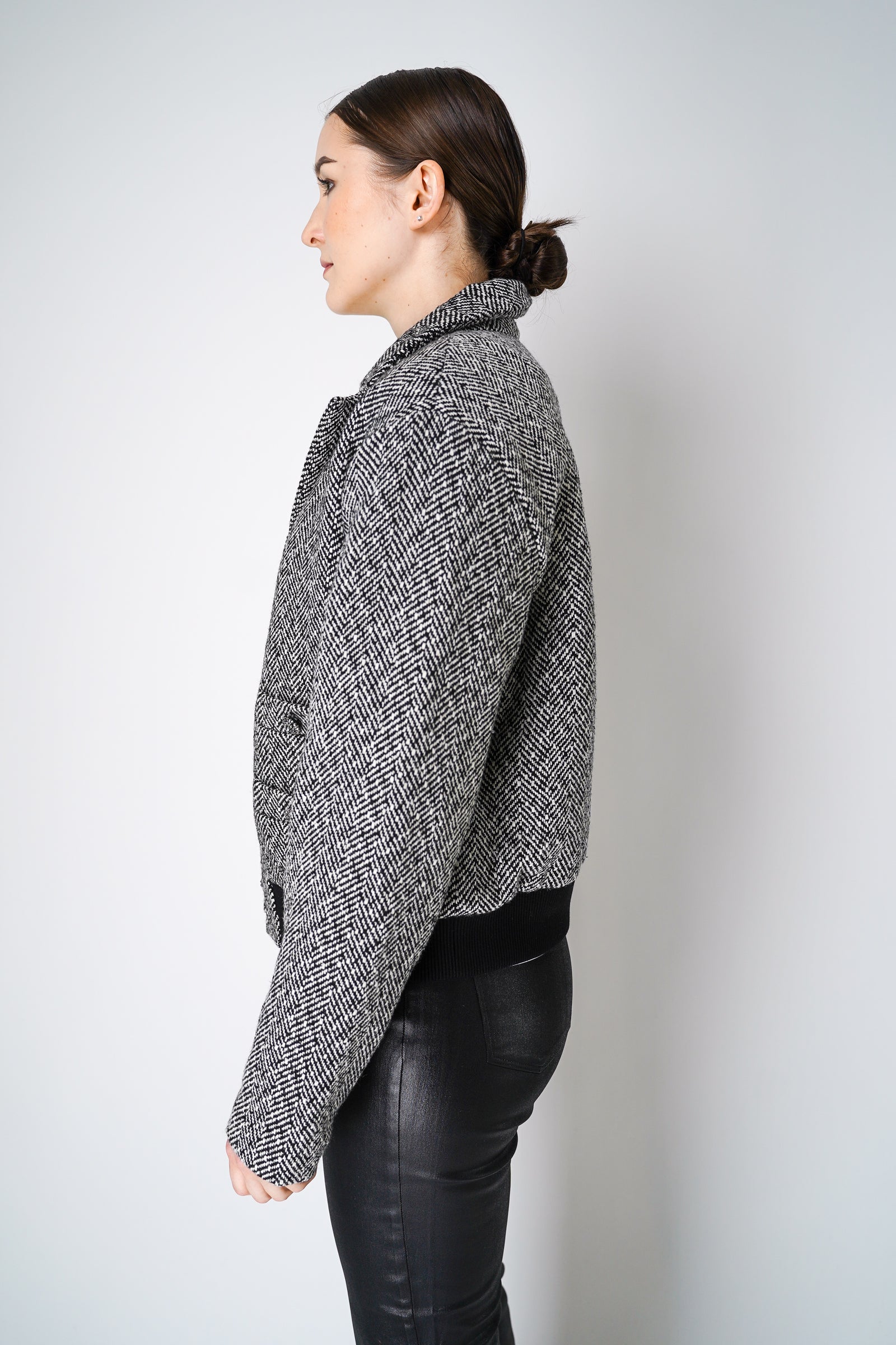 ブルゾン SELF PORTRAIT FW24 BOMBER HERRINGBONE (AW24052JB BLACK) Self-Portrait Black Herringbone Bomber Jacket – Ashia Mode