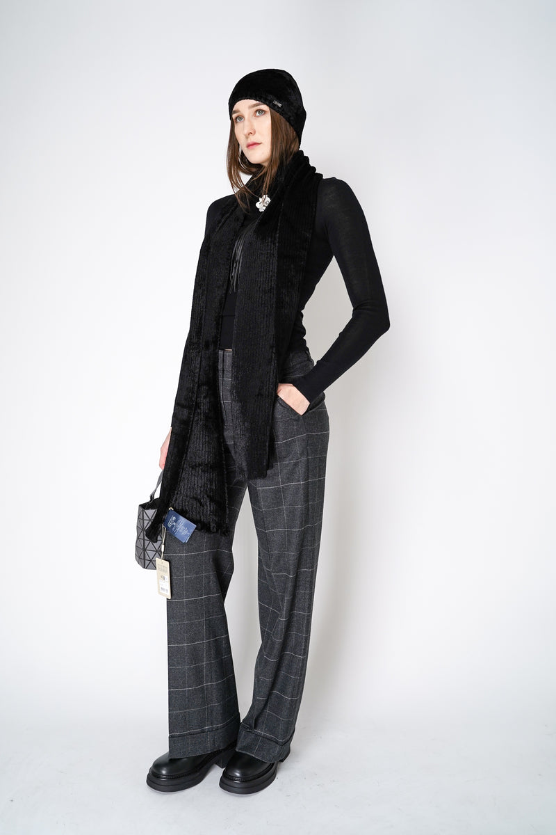 Herno Fuzzy Chenille Ribbed Scarf in Black Vancouver. Shop Online or in Store.