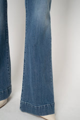 Lorena Antoniazzi Mid-rise Flared Jeans in Blue Wash