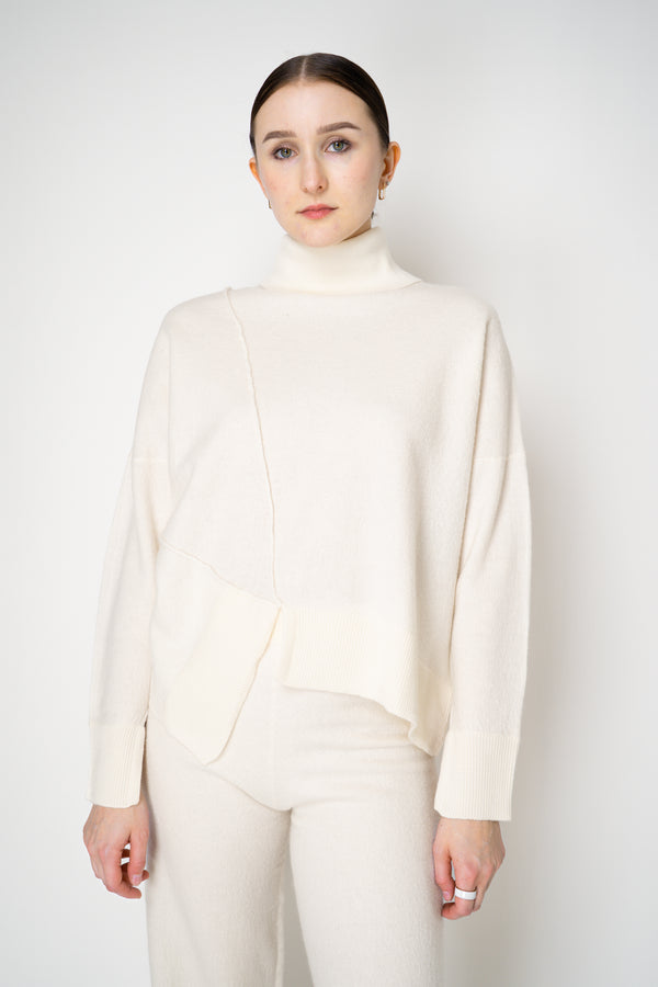 MeiMeiJ Split Turtleneck Felt Wool Knitted Pullover in Off-White