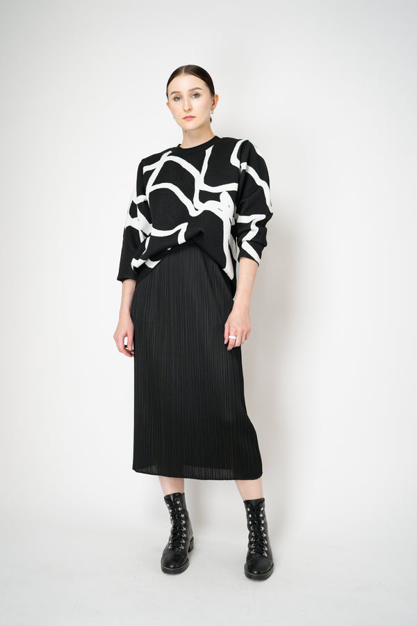 Pleats Please Issey Miyake Pause Knit Contrasting Silhouettes Pullover in Black and White