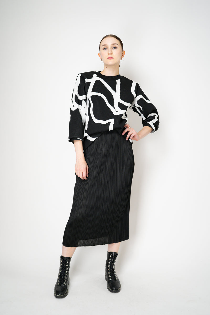 Pleats Please Issey Miyake Pause Knit Contrasting Silhouettes Pullover in Black and White