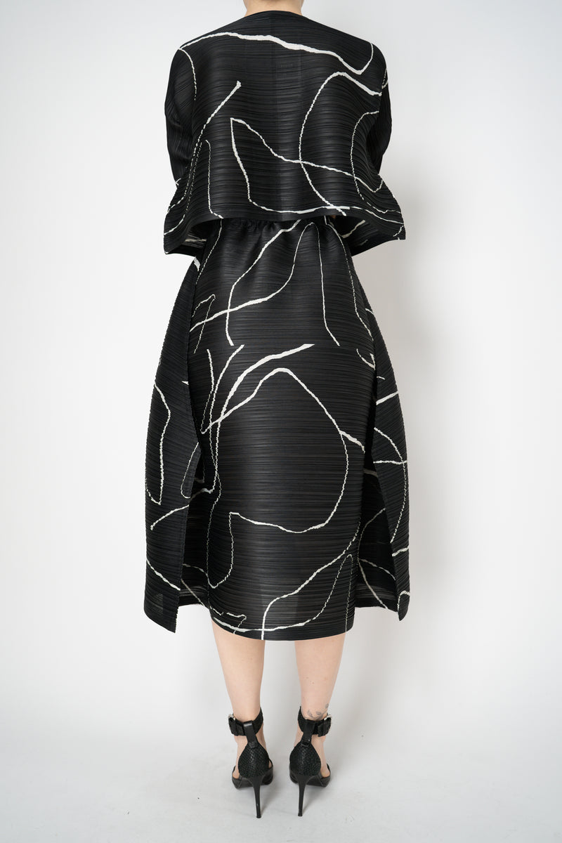 Pleats Please Issey Miyake Pause Contrasting Silhouettes Maxi Skirt in Black and White