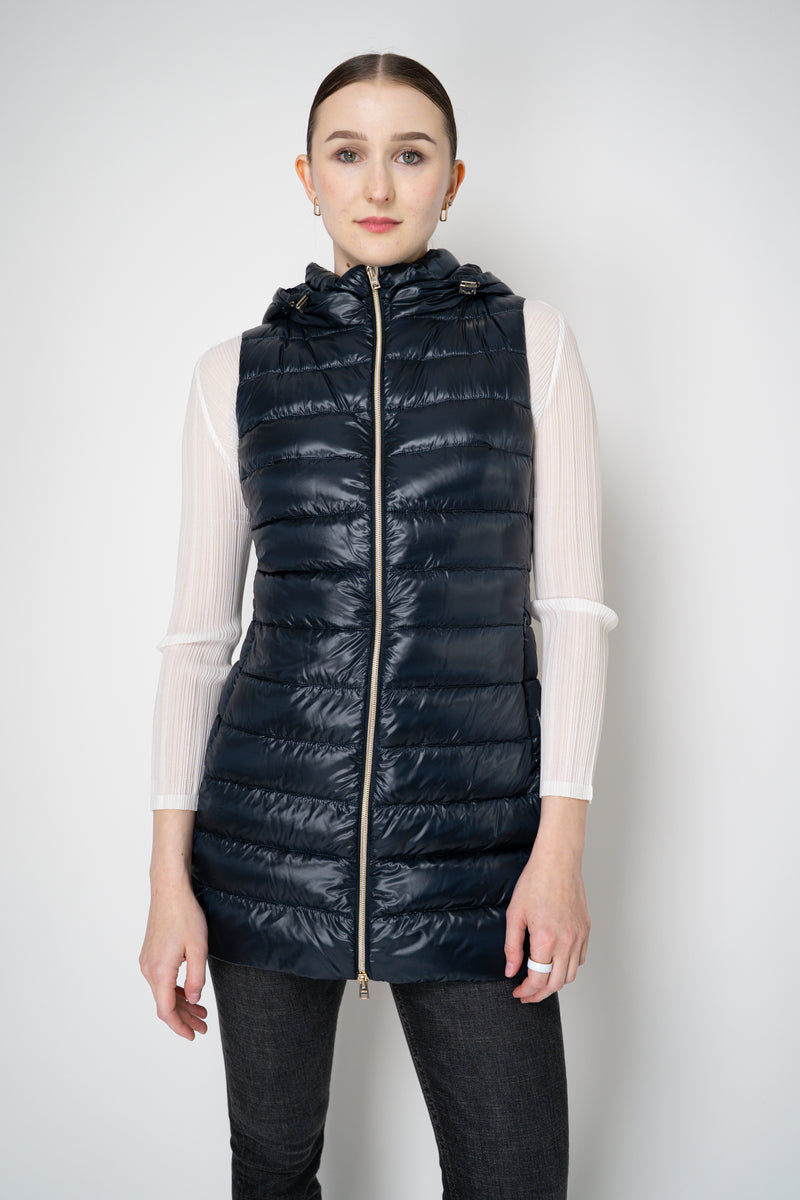 Herno Slim Hooded Nylon Ultralight Puffer Vest in Navy