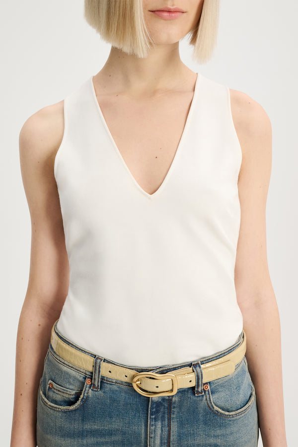 Dorothee Schumacher Reversible Belt with Signature Buckle in Shimmering Camel Vancouver. Shop Online or in Store. 