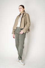 Lorena Antoniazzi Straight Leg 5-Pocket Style Jeans in Olive Green Vancouver. Shop Online or in Store.