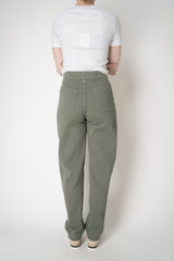 Lorena Antoniazzi Straight Leg 5-Pocket Style Jeans in Olive Green Vancouver. Shop Online or in Store.