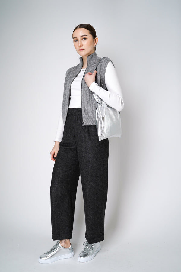 Peserico Cropped Pull-On Wool Blend Trousers in Grey Vancouver. Shop Online or in Store.