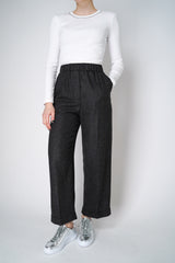 Peserico Cropped Pull-On Wool Blend Trousers in Grey Vancouver. Shop Online or in Store.