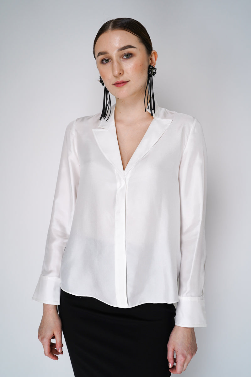 Dorothee Schumacher Trench it Up Silk Blouse in White Vancouver. Shop Online or in Store.