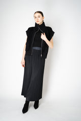 Peserico Silk Wool Chunky Knit Vest with Lurex Details in Black Vancouver. Shop Online or in Store