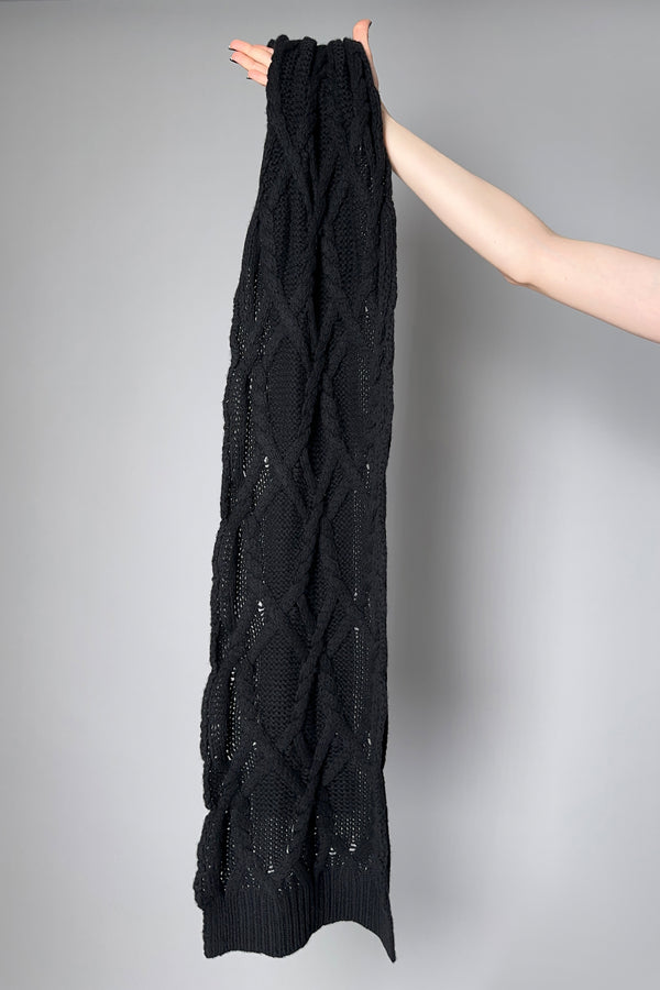 Lorena Antoniazzi Cashmere Cable Knit Scarf in Black