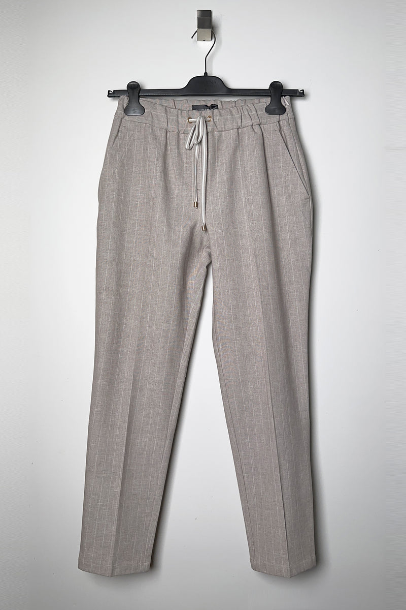 Lorena Antoniazzi Stretch Linen-Cotton Jogger Pant in Flax - Ashia Mode - Vancouver