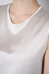 Amina Rubinacci Round Neck Silk Sleeveless Blouse in Light Grey