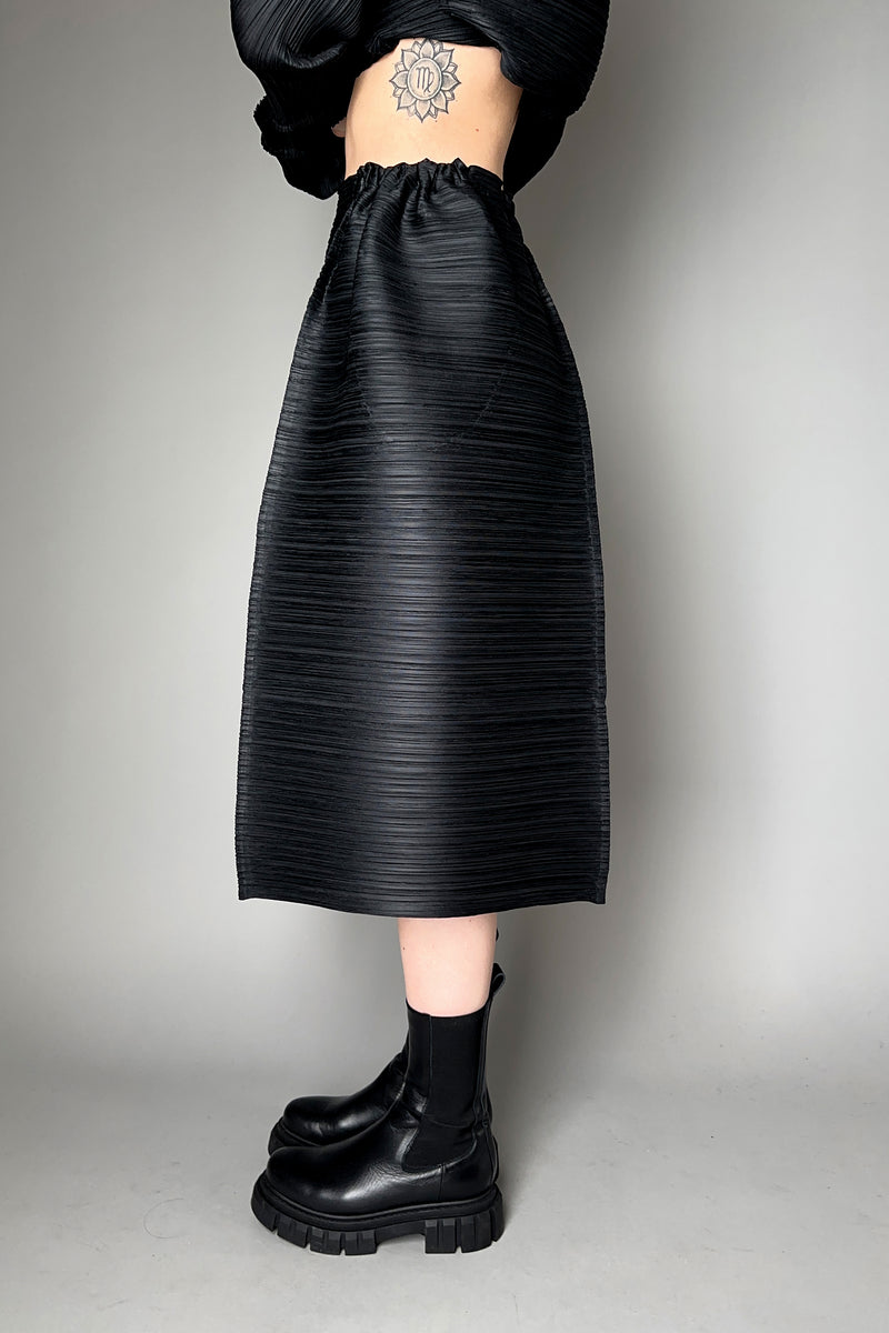 Pleats Please Issey Miyake Thicker Bounce Wide Short Pants in Black- Ashia Mode- Vancouver, BC