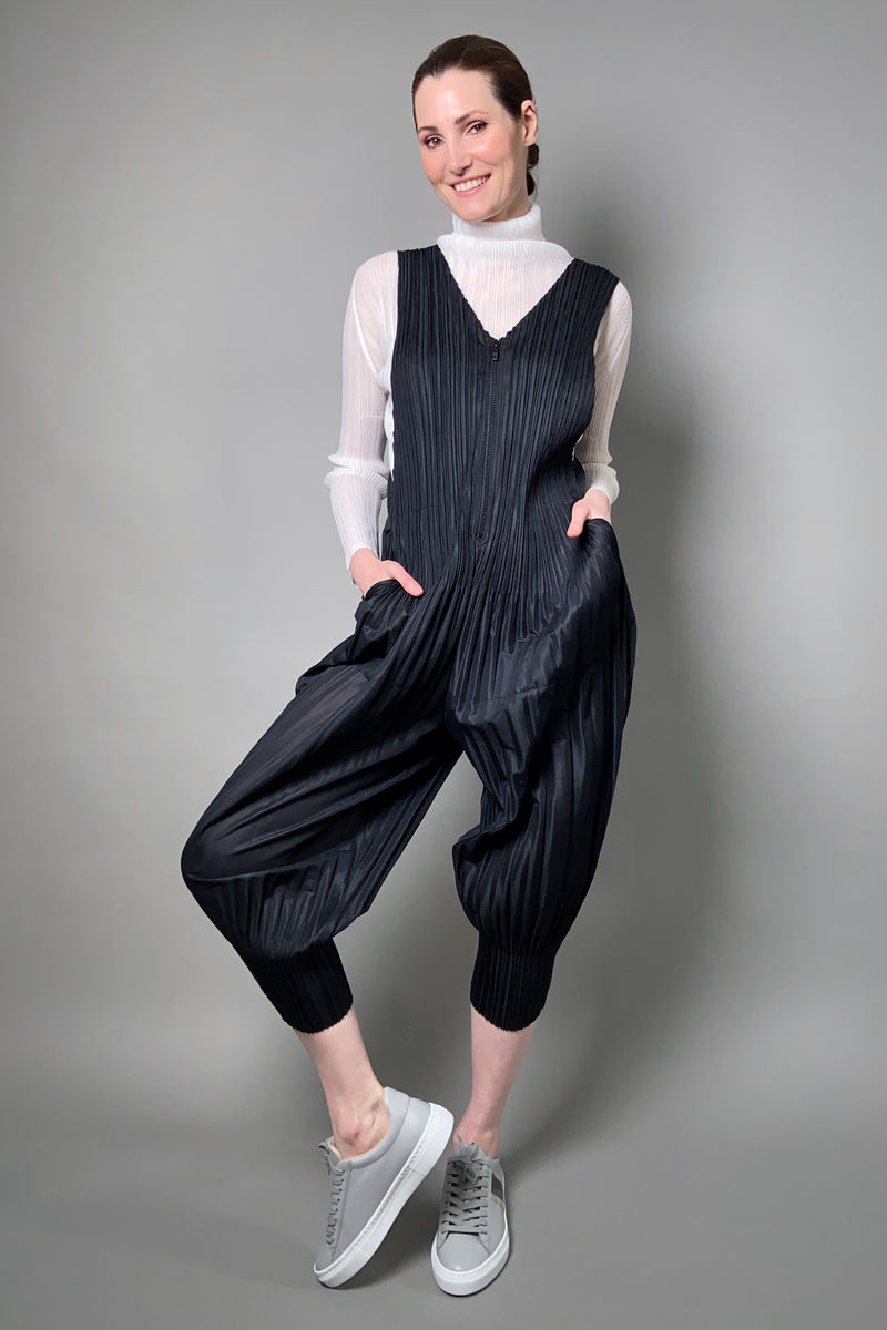 Pleats Please Fluffy Basics Jumpsuit in Black - Ashia Mode – Vancouver, BC