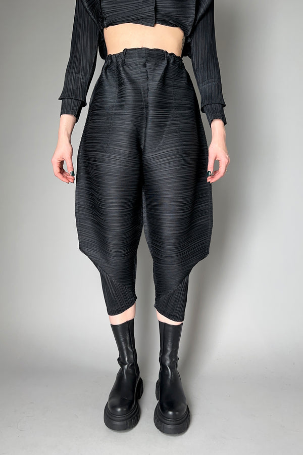 Pleats Please Issey Miyake Thicker Bounce Pants in Black- Ashia Mode- Vancouver, BC