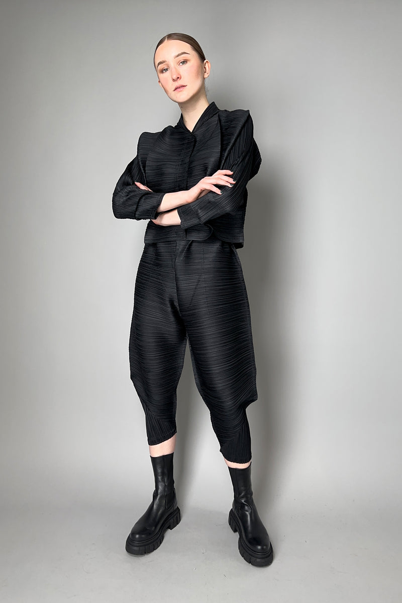 Pleats Please Issey Miyake Thicker Bounce Pants in Black- Ashia Mode- Vancouver, BC