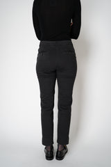 Peserico Mid Rise Tapered Leg Cotton Twill Cropped Trousers in Black