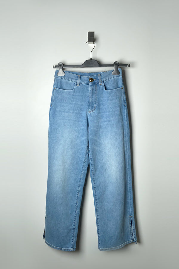 Lorena Antoniazzi Straight Cropped Jeans in Light Stone Wash Blue