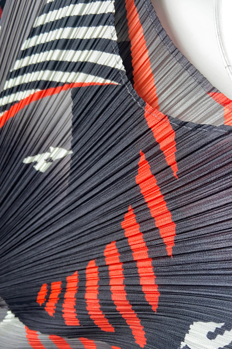 Pleats Please Issey Miyake s Freeway - Ashia Mode