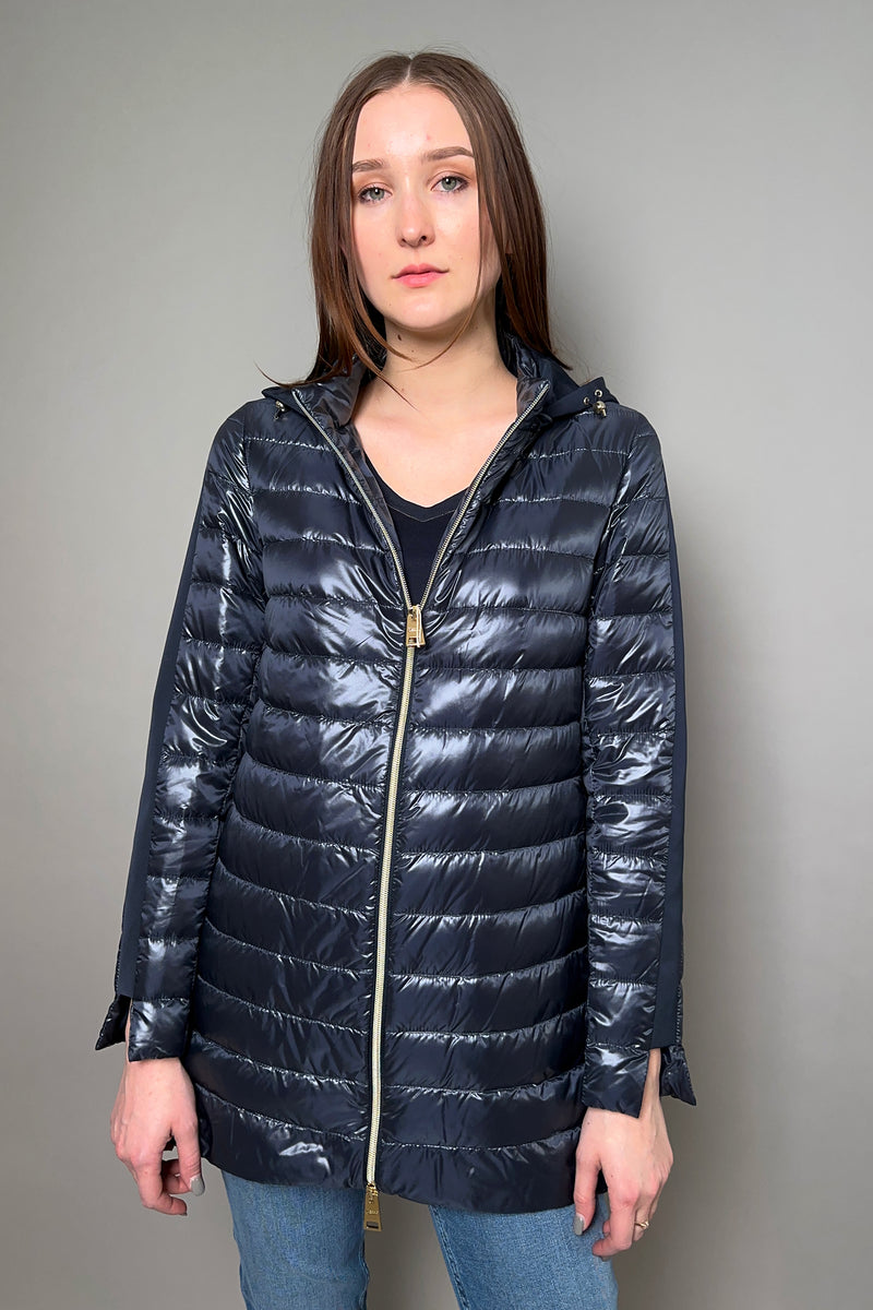 Herno New Arrivals Ultralight Puffer Jacket with Hood in Navy - Ashia Mode