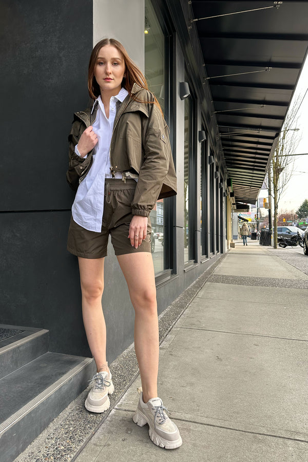 Lorena Antoniazzi Technical Taffeta Pull-On Shorts in Khaki Green
