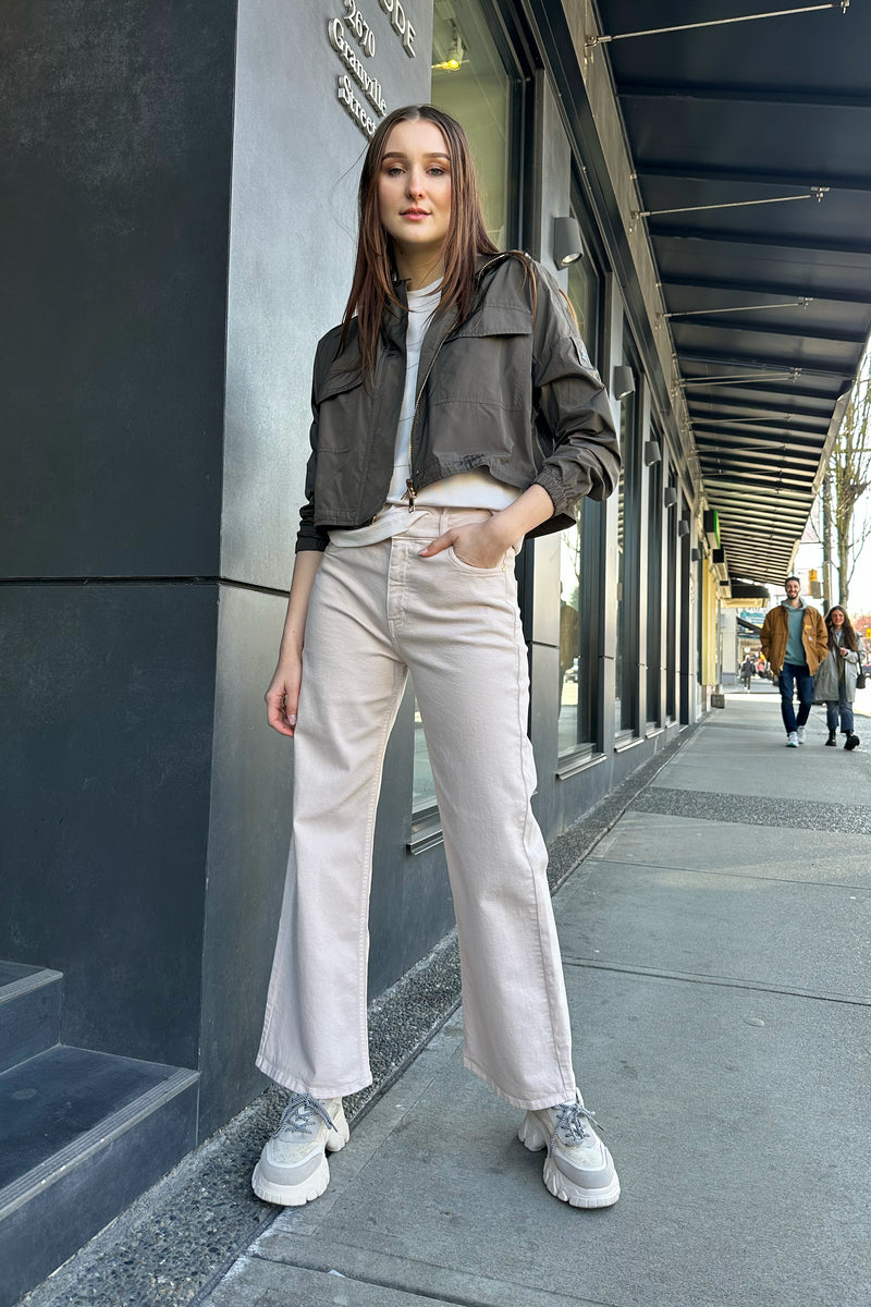 Lorena Antoniazzi Long Wide-Leg Jeans in Light Pink
