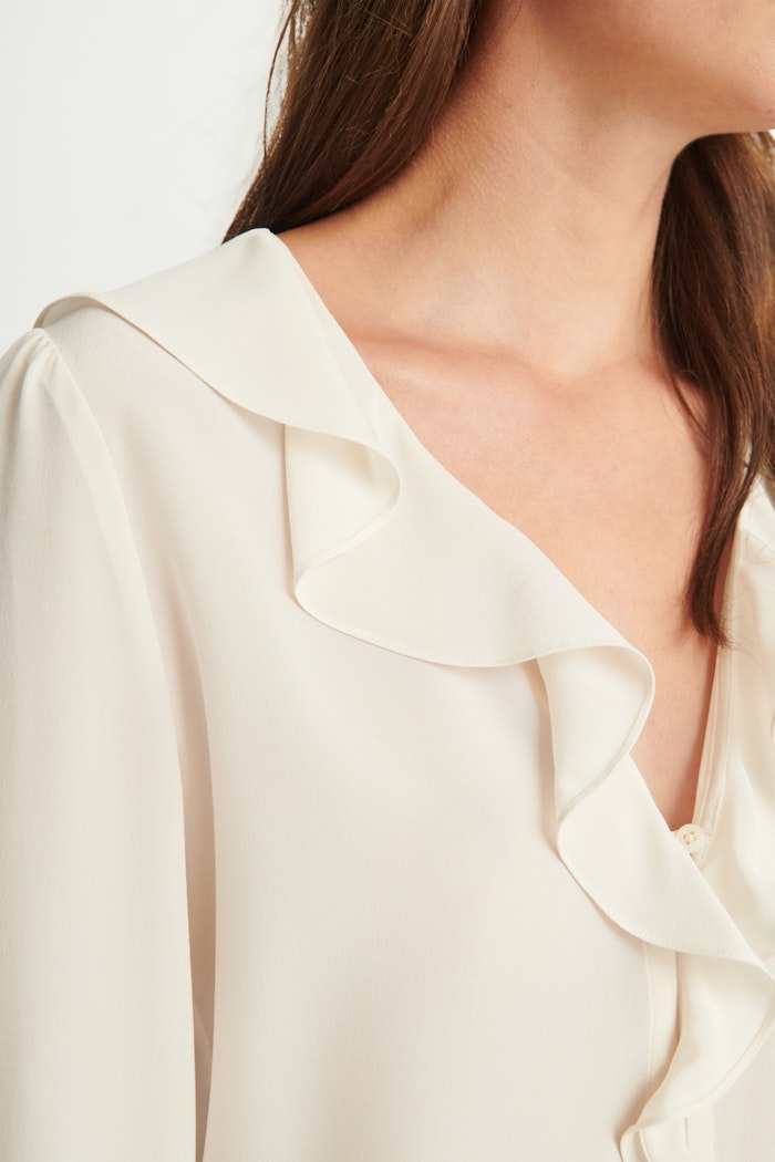 Dorothee Schumacher Sale Fluid Volumes Blouse in Off White - Ashia Mode